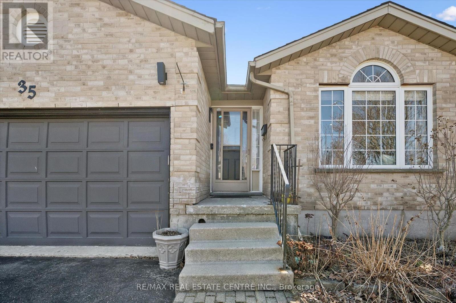 35 Melran Drive, Cambridge, Ontario  N3C 4C1 - Photo 5 - X12975000