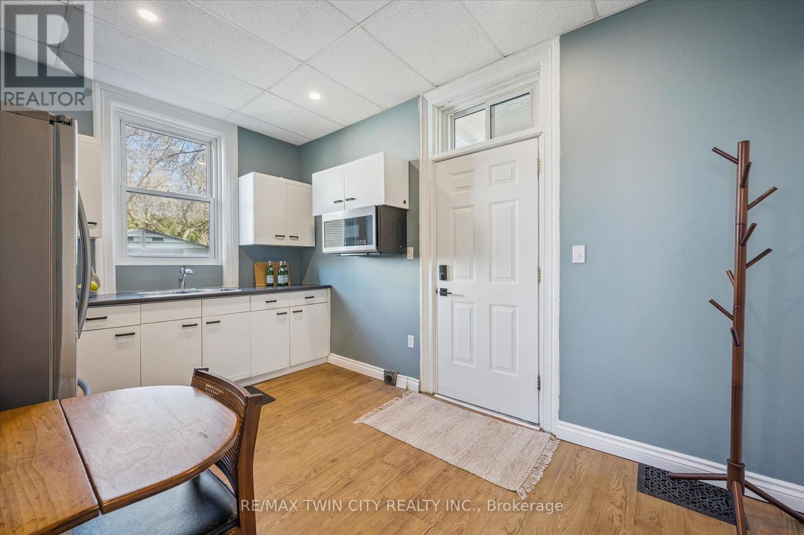 101 Wellington South, Cambridge, Ontario  N1R 3K9 - Photo 12 - X12975038