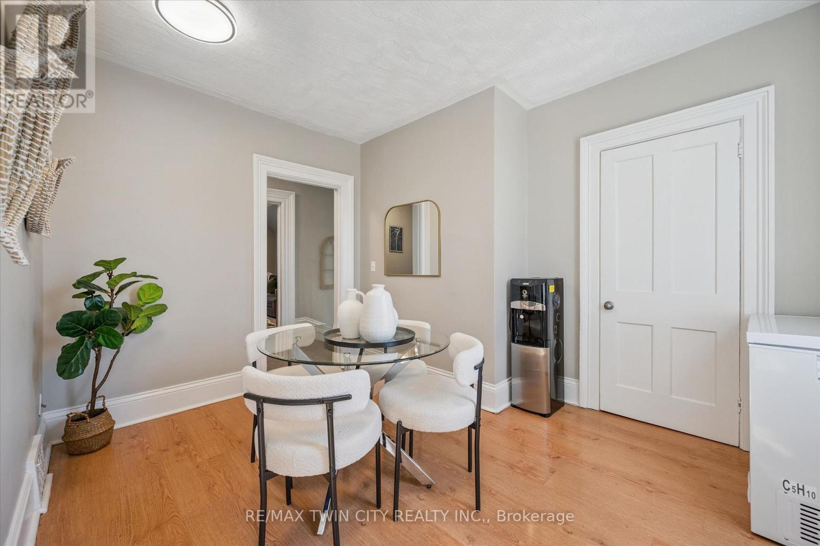 101 Wellington South, Cambridge, Ontario  N1R 3K9 - Photo 18 - X12975038