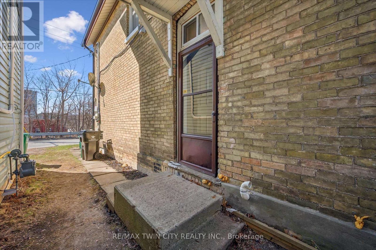 101 Wellington South, Cambridge, Ontario  N1R 3K9 - Photo 27 - X12975038