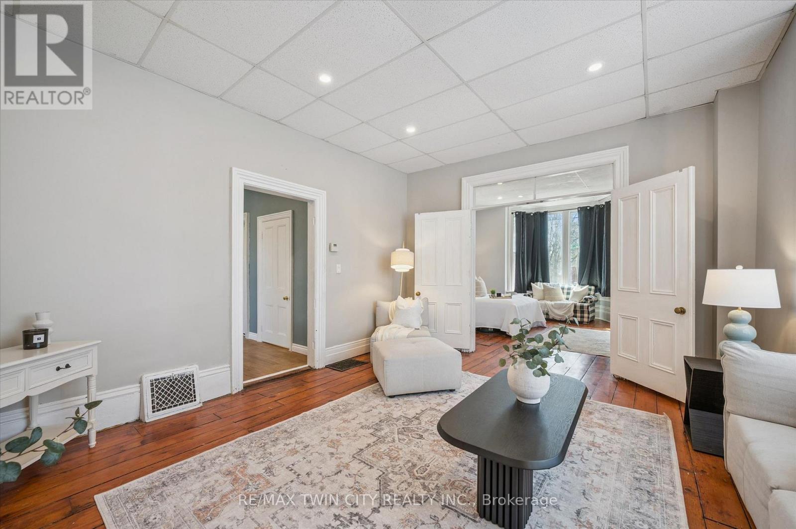 101 Wellington South, Cambridge, Ontario  N1R 3K9 - Photo 5 - X12975038