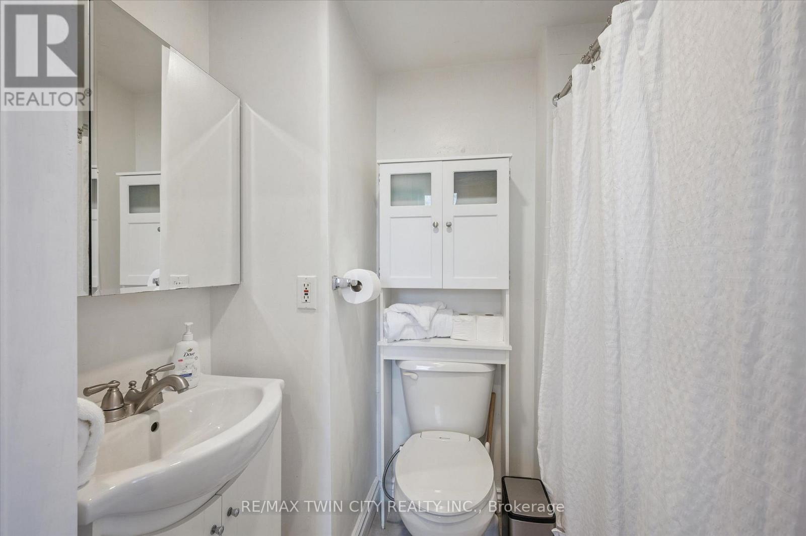 101 Wellington South, Cambridge, Ontario  N1R 3K9 - Photo 9 - X12975038