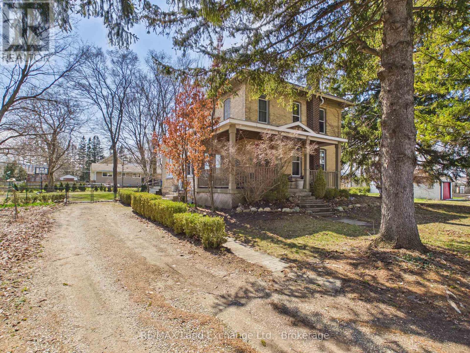 20 Queen Street, Huron-Kinloss, Ontario  N0G 2R0 - Photo 2 - X12786062