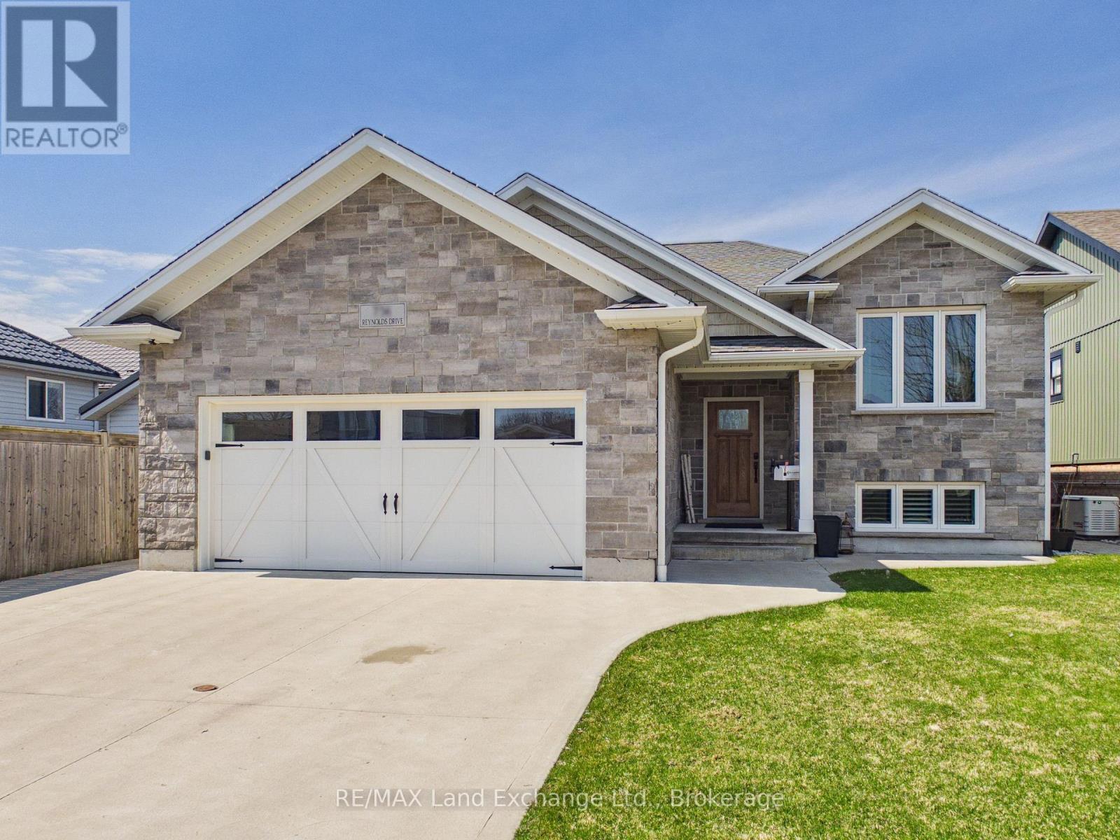 756 REYNOLDS DRIVE, Kincardine, Ontario