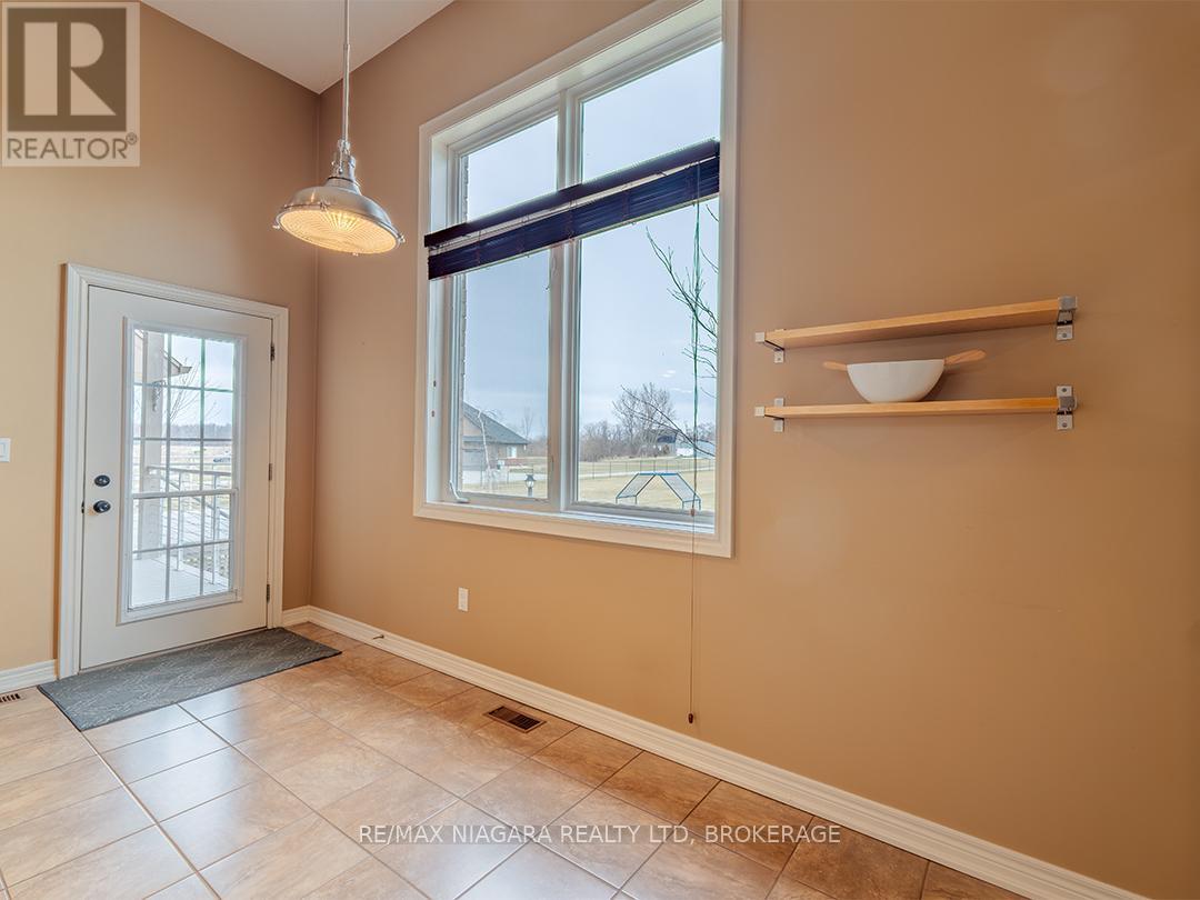 20219 Youngs Road S, Wainfleet, Ontario  L3K 5V4 - Photo 11 - X12464133