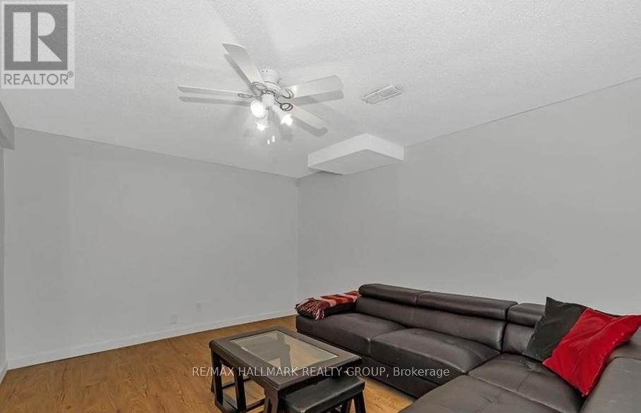 17 Ravenscroft Court, Ottawa, Ontario  K2S 1R3 - Photo 20 - X12973522