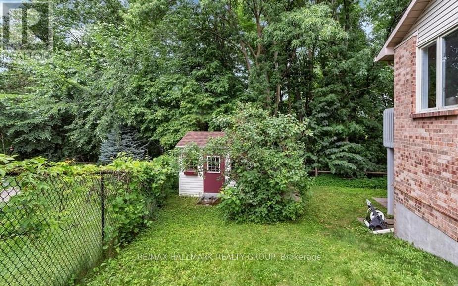 17 Ravenscroft Court, Ottawa, Ontario  K2S 1R3 - Photo 25 - X12973522