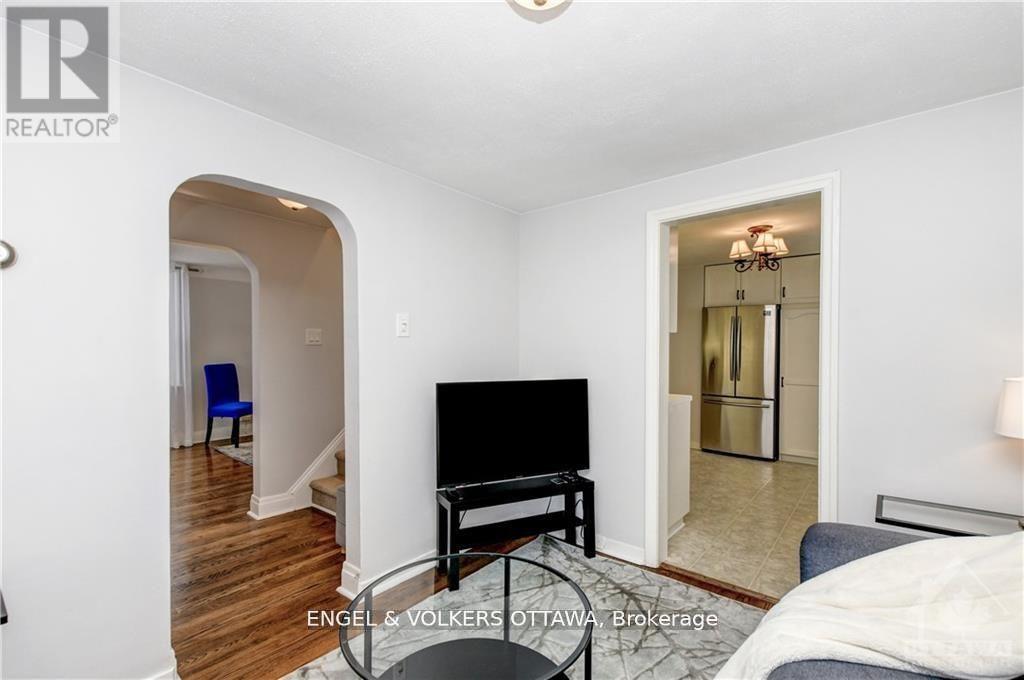 317 Summit Avenue, Ottawa, Ontario  K1H 5Z9 - Photo 3 - X12967186