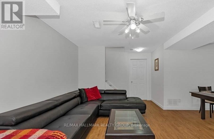 17 Ravenscroft Court, Ottawa, Ontario  K2S 1R3 - Photo 21 - X12973522
