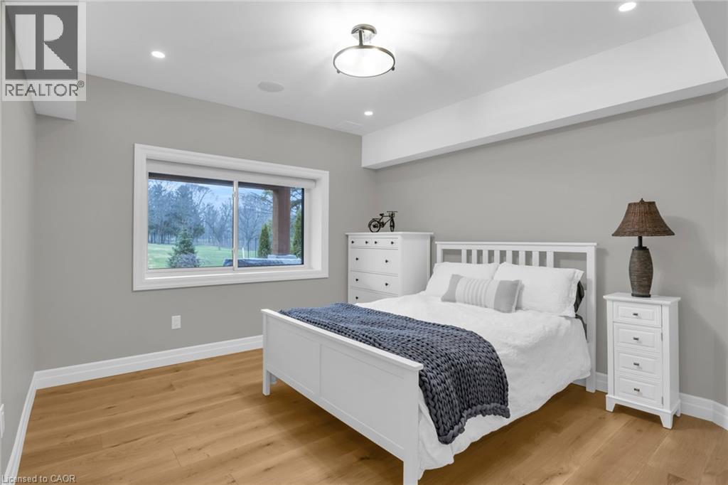 250 Stanley Drive, Waterloo, Ontario  N2L 1H8 - Photo 27 - 40818281