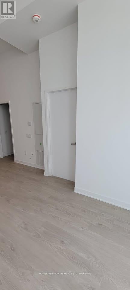 511 - 3900 Confederation Parkway, Mississauga, Ontario  L5B 0M3 - Photo 10 - W12974306