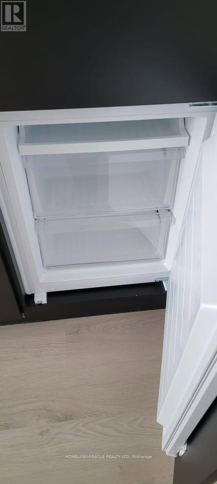 511 - 3900 Confederation Parkway, Mississauga, Ontario  L5B 0M3 - Photo 14 - W12974306