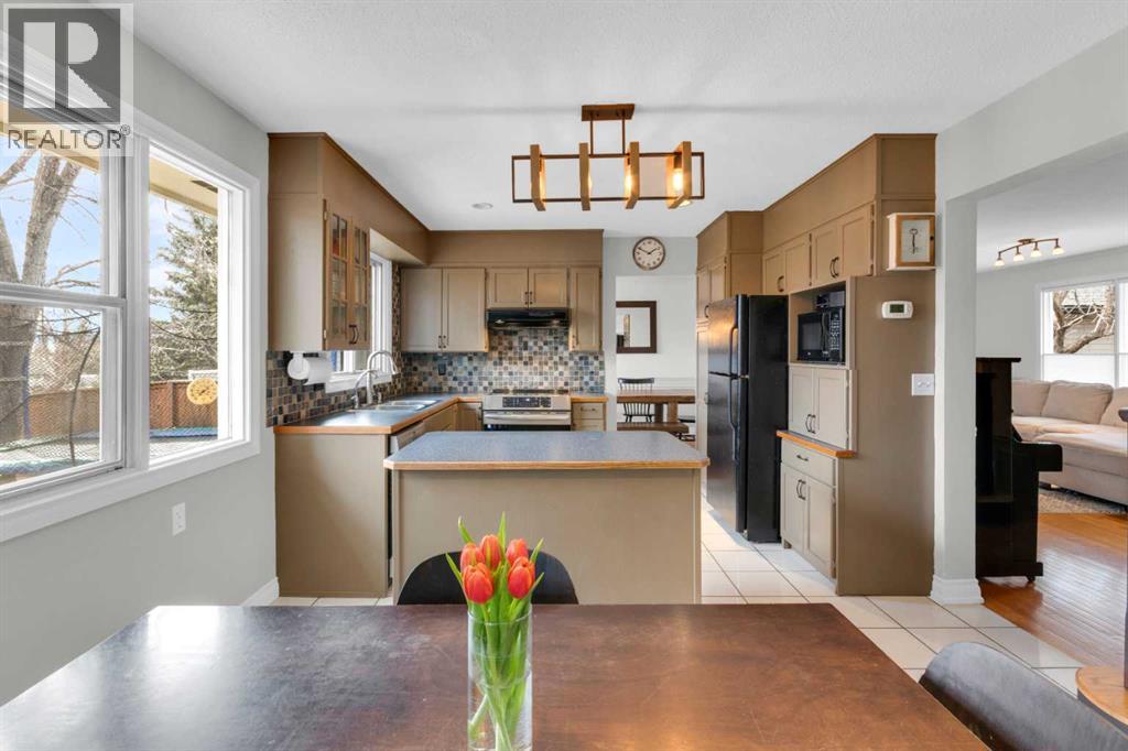 356 Cannington Place SW, Calgary, Alberta  T2W 1Z9 - Photo 12 - A2297205