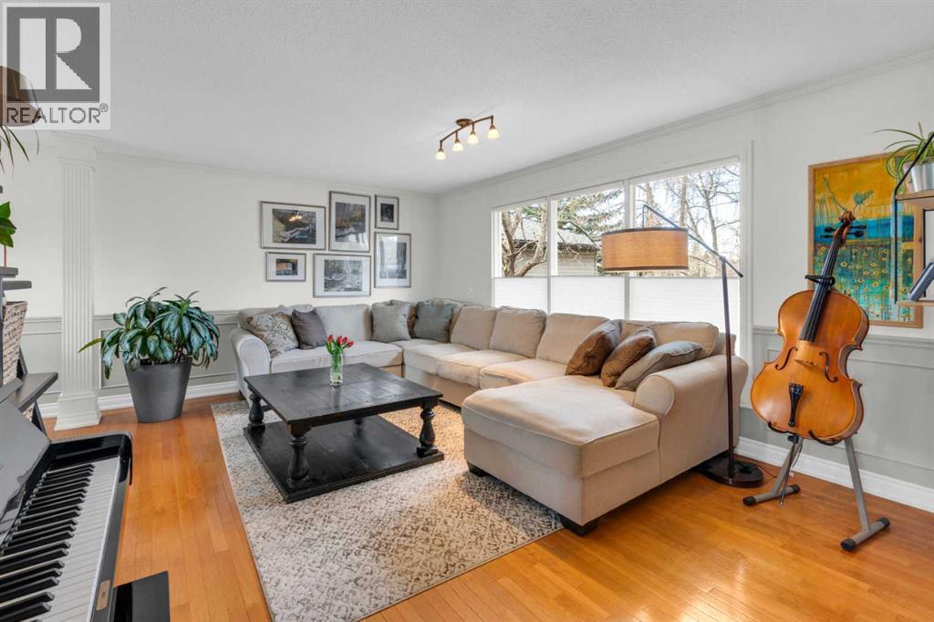 356 Cannington Place SW, Calgary, Alberta  T2W 1Z9 - Photo 2 - A2297205