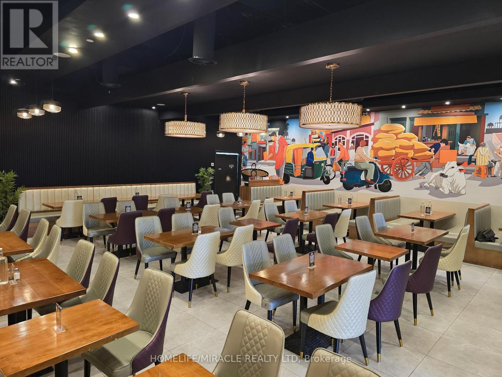 4 - 1400 Aimco Boulevard, Mississauga, Ontario  L4W 4K2 - Photo 2 - W12974224