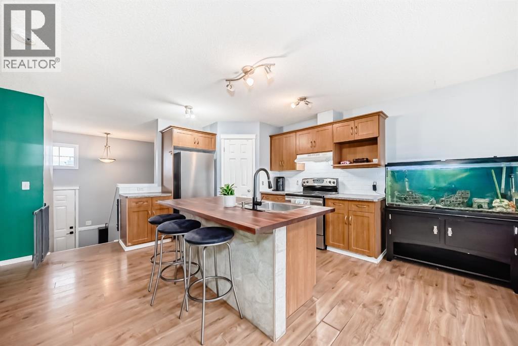 213 Hillvale Crescent, Strathmore, Alberta  T1P 1X6 - Photo 5 - A2299215