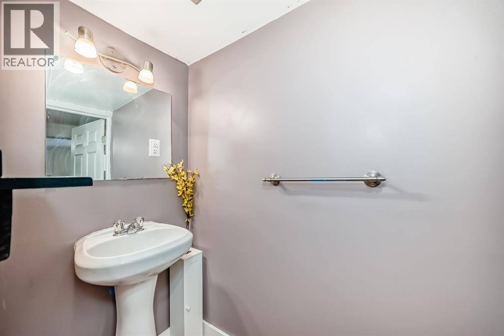 213 Hillvale Crescent, Strathmore, Alberta  T1P 1X6 - Photo 37 - A2299215