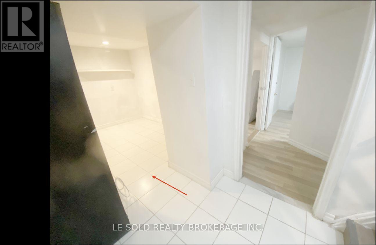 Den Bsmt - 112 Leland Street, Hamilton, Ontario  L8S 3A2 - Photo 2 - X12959030