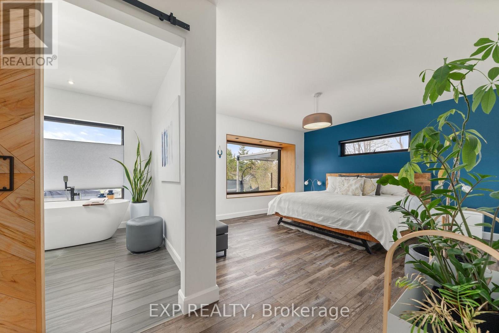 135 Hiscock Shores Road, Prince Edward County (Ameliasburg Ward), Ontario  K0K 1L0 - Photo 33 - X12571148