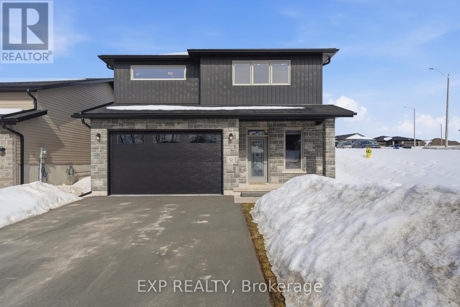 52 Meagan Lane, Quinte West (Frankford Ward), Ontario  K0K 2C0 - Photo 2 - X12857616