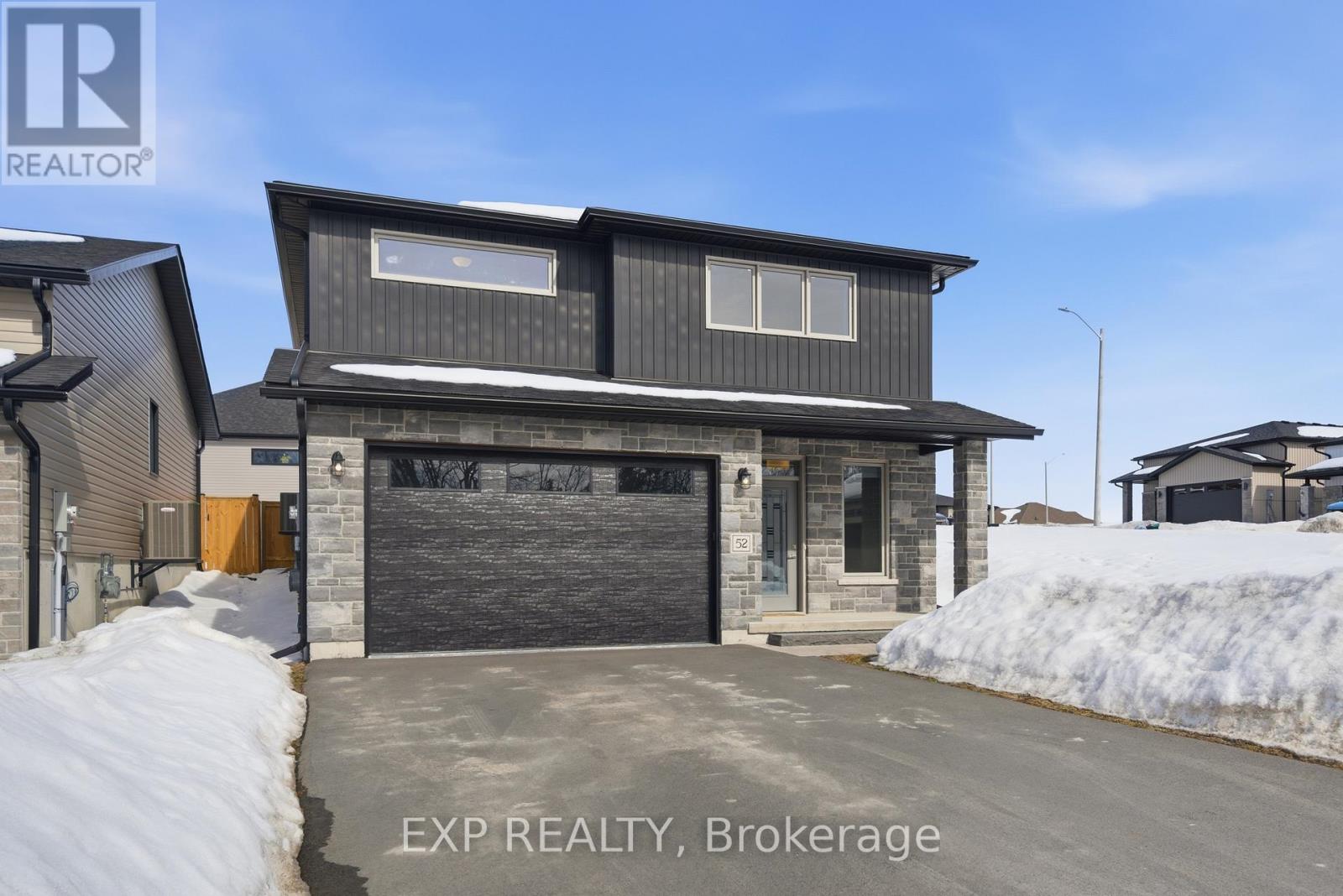 52 Meagan Lane, Quinte West (Frankford Ward), Ontario  K0K 2C0 - Photo 3 - X12857616
