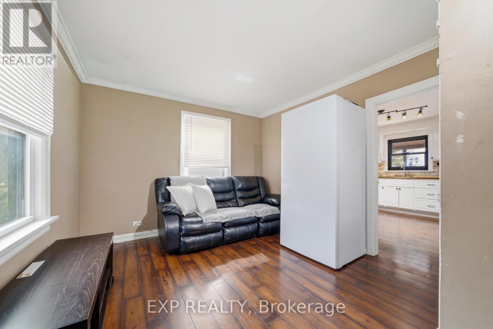 10 Valleyview Crescent, Belleville, Ontario  K8P 3G1 - Photo 17 - X12941678