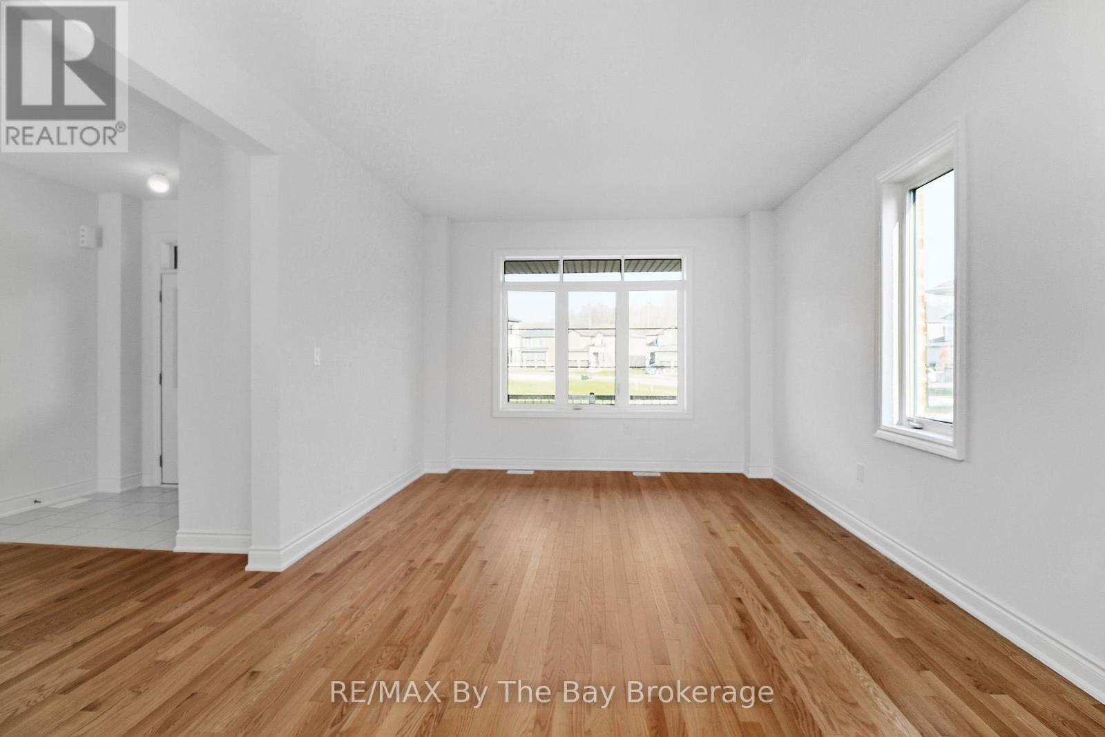 50 Amber Drive, Wasaga Beach, Ontario  L9Z 0R8 - Photo 12 - S12975152