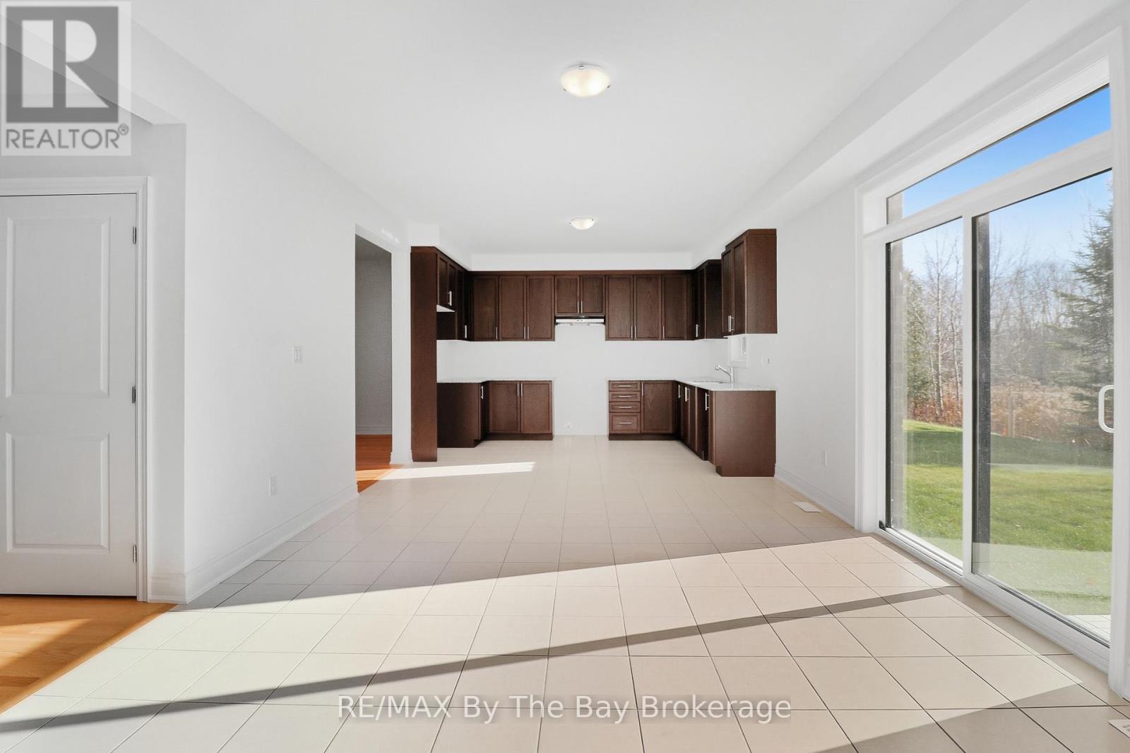 50 Amber Drive, Wasaga Beach, Ontario  L9Z 0R8 - Photo 9 - S12975152