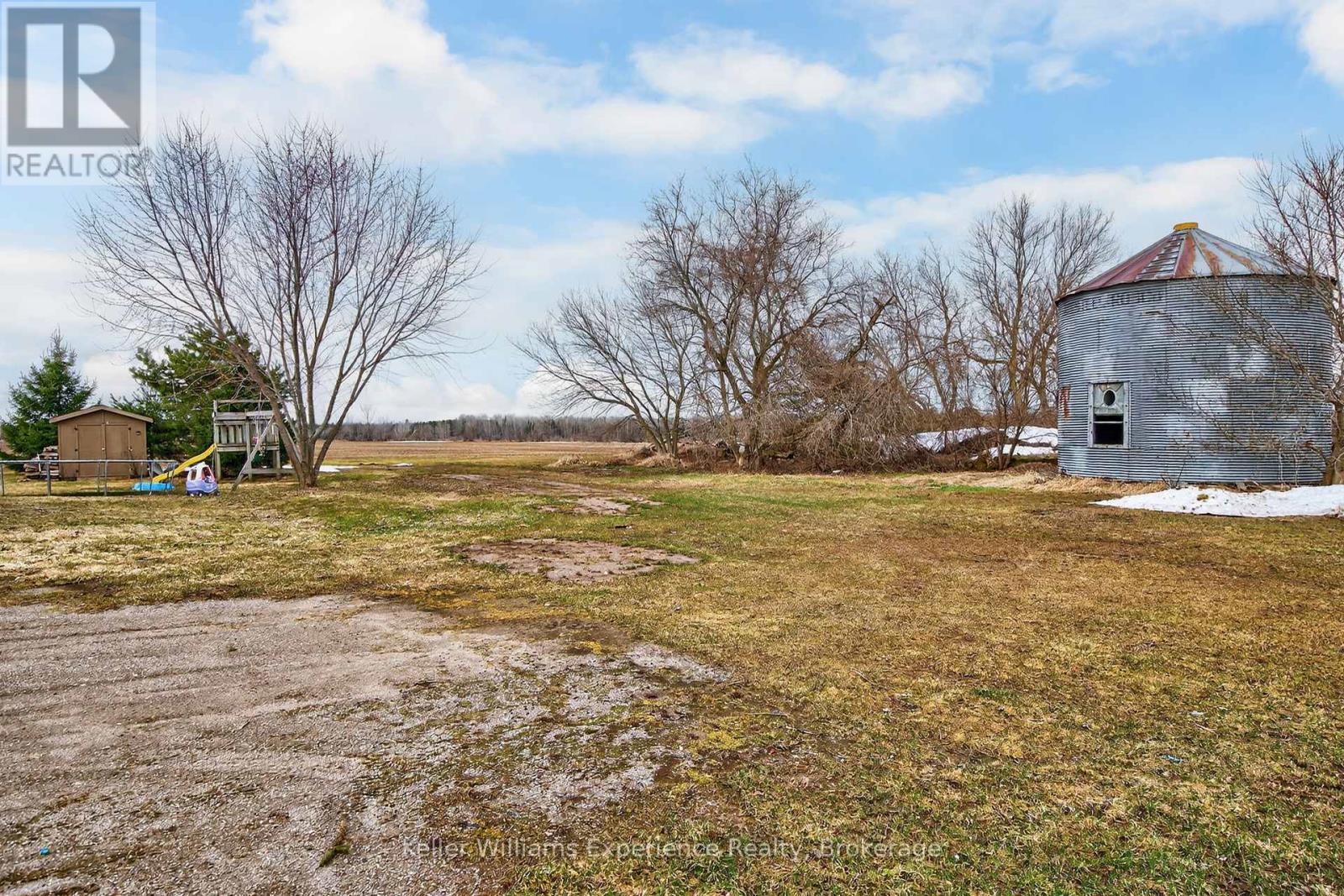 2936 Flos 6 Road W, Springwater, Ontario  L0L 1P0 - Photo 38 - S12975196