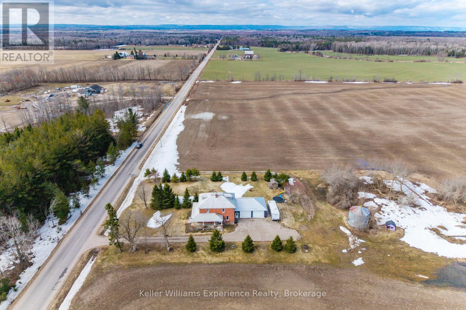 2936 Flos 6 Road W, Springwater, Ontario  L0L 1P0 - Photo 43 - S12975196