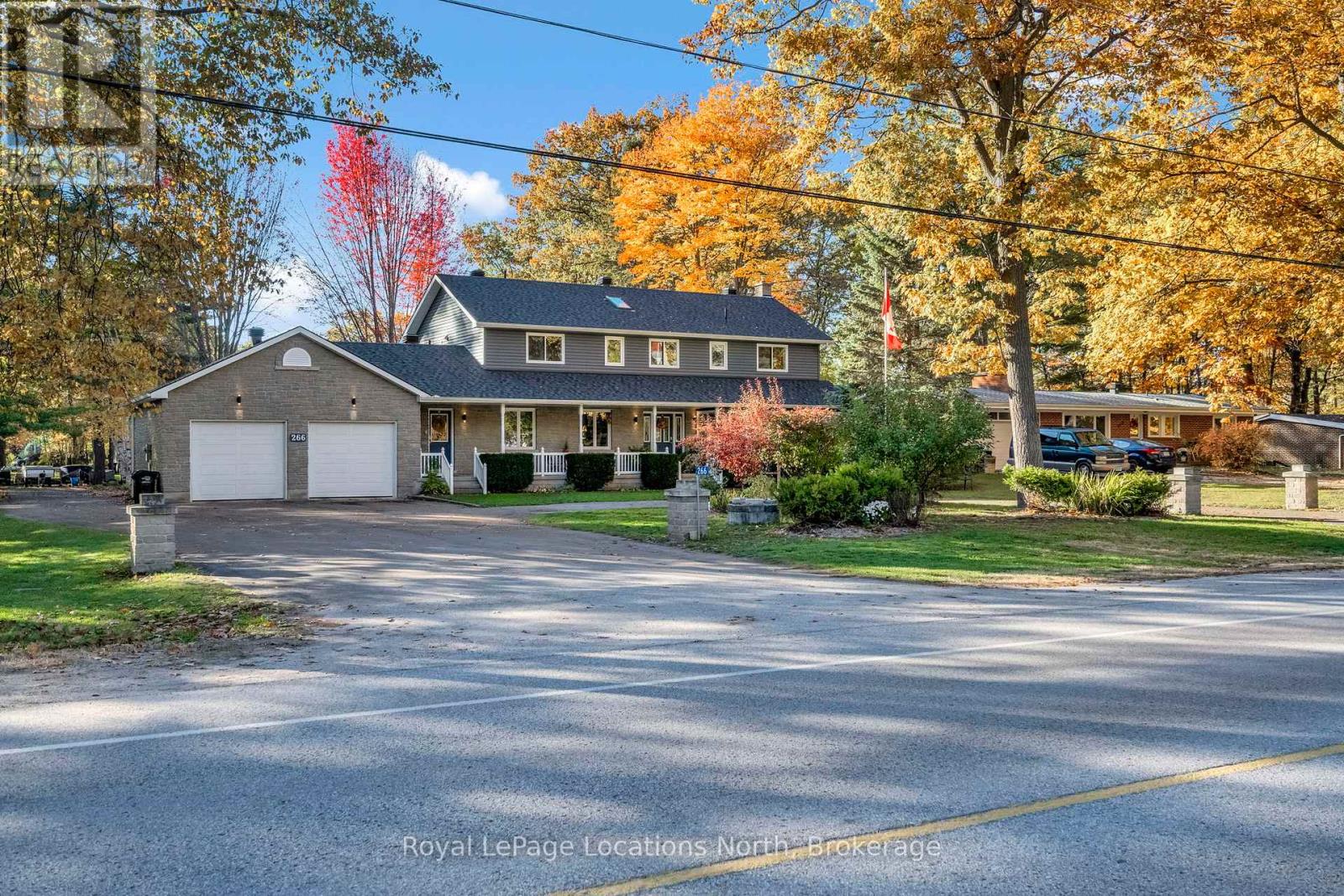 266 45th Street S, Wasaga Beach, Ontario  L9Z 1R3 - Photo 3 - S12975336