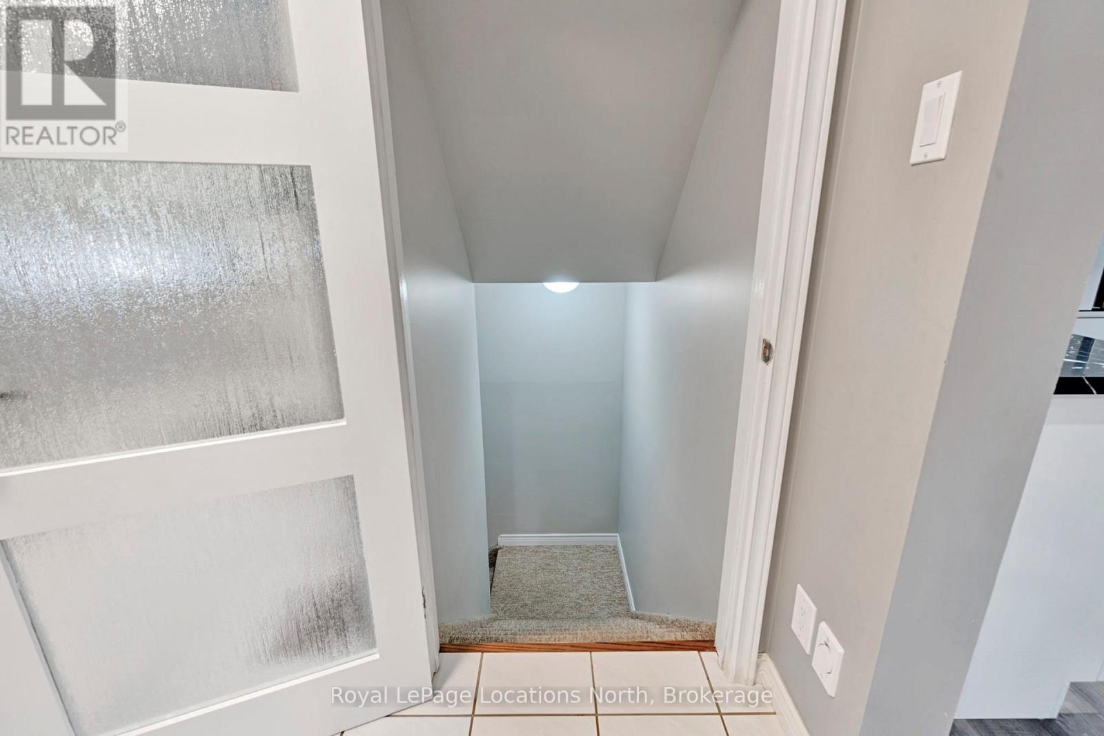 266 45th Street S, Wasaga Beach, Ontario  L9Z 1R3 - Photo 32 - S12975336