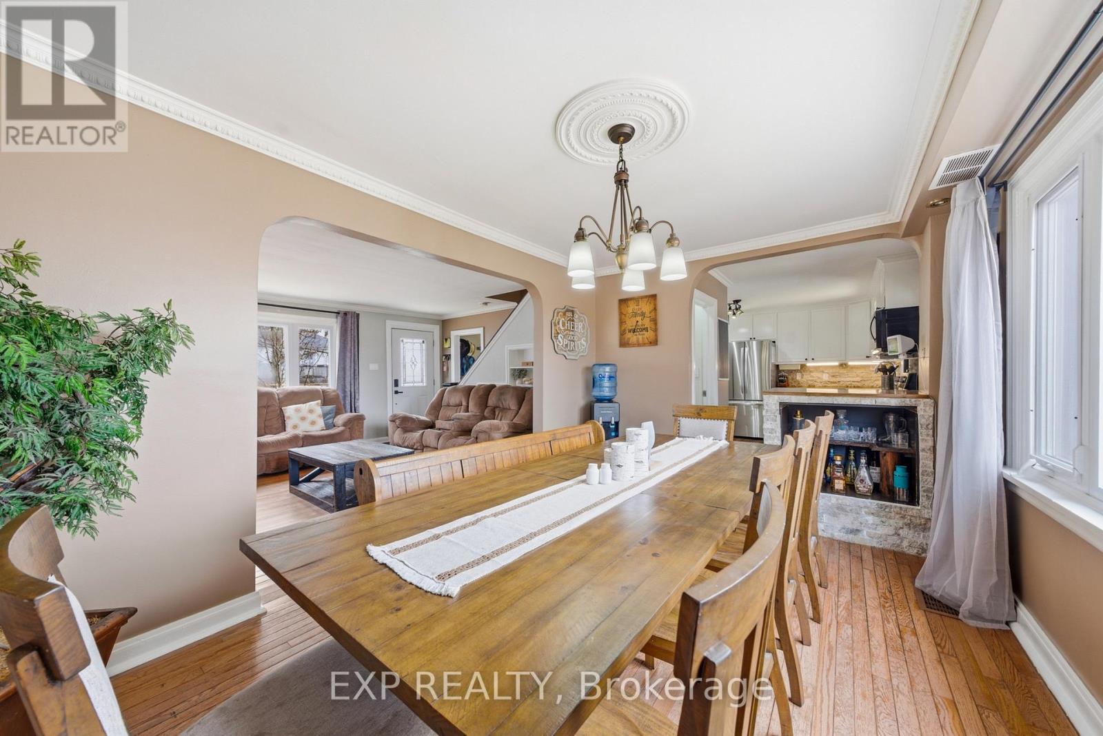 10 Valleyview Crescent, Belleville, Ontario  K8P 3G1 - Photo 10 - X12941678