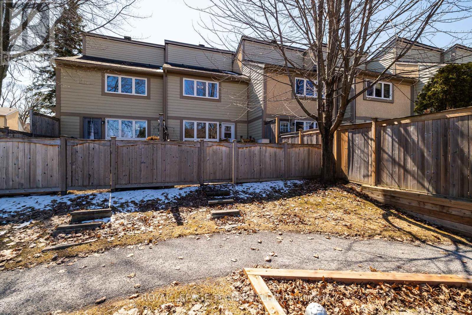 28 - 28 Peary Way, Ottawa, Ontario  K2L 1Z8 - Photo 26 - X12975012