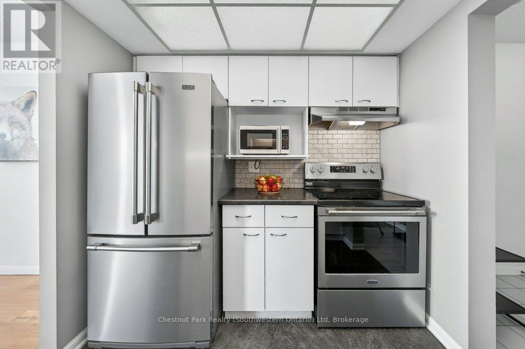 501 - 107 Bagot Street, Guelph, Ontario  N1H 8H5 - Photo 19 - X12975168