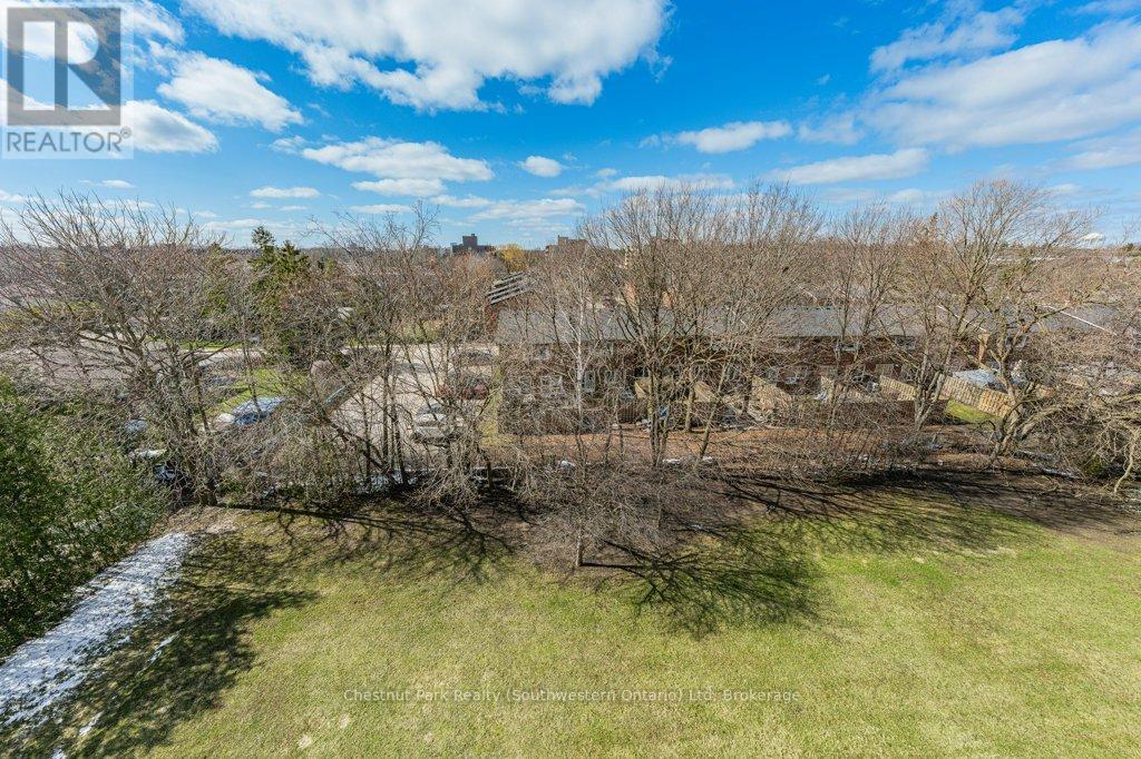 501 - 107 Bagot Street, Guelph (Junction/onward Willow), Ontario  N1H 8H5 - Photo 6 - X12975168