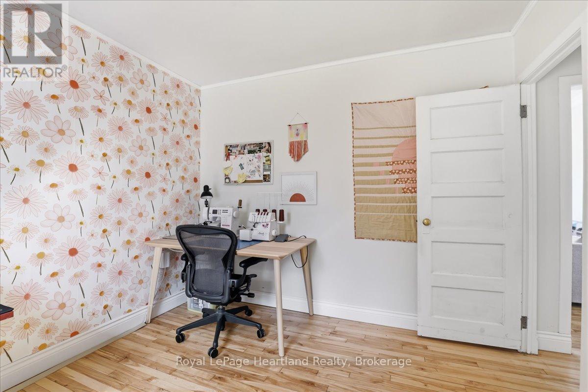 19 Perth Road, Kitchener, Ontario  N2M 3G6 - Photo 10 - X12975202