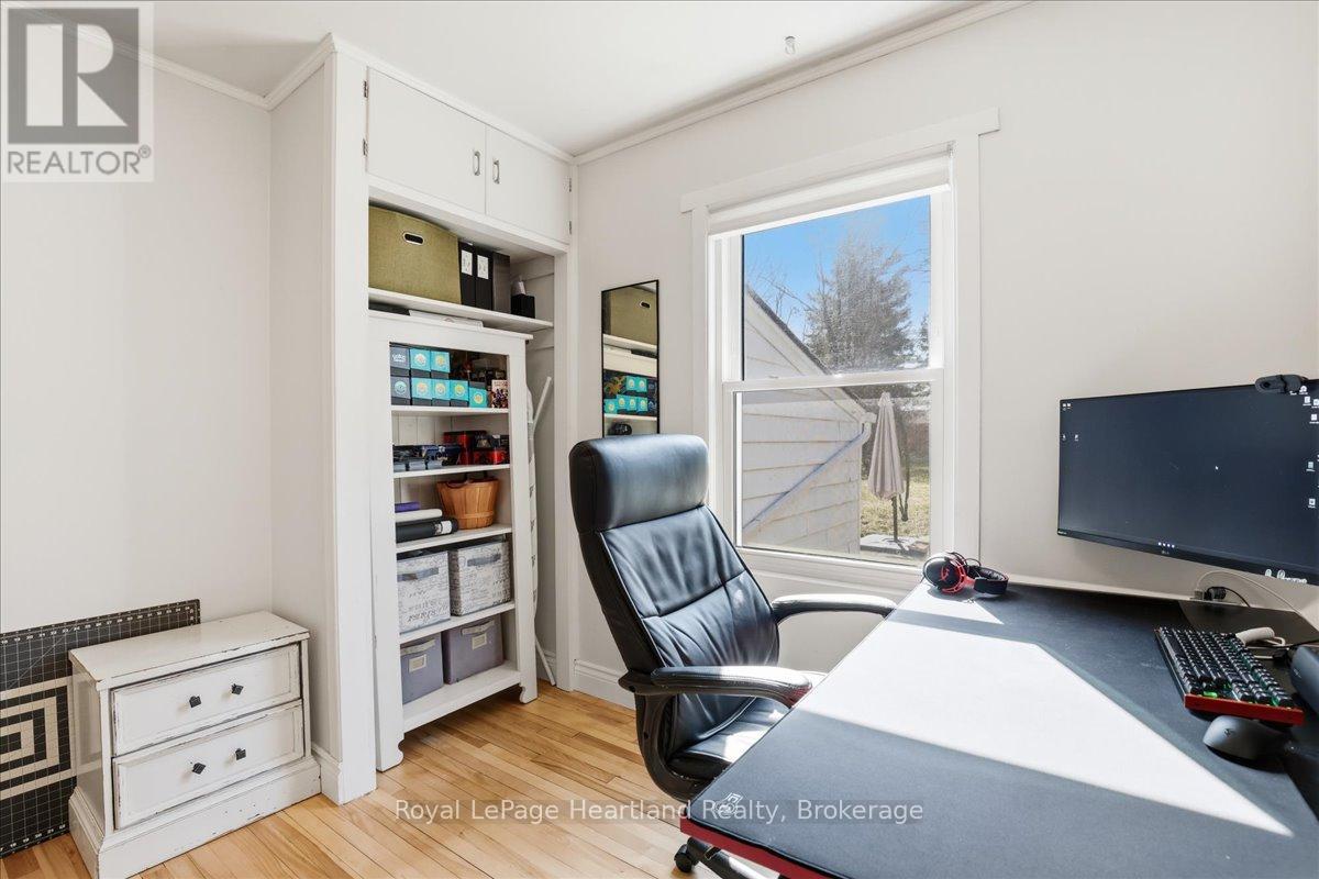 19 Perth Road, Kitchener, Ontario  N2M 3G6 - Photo 9 - X12975202