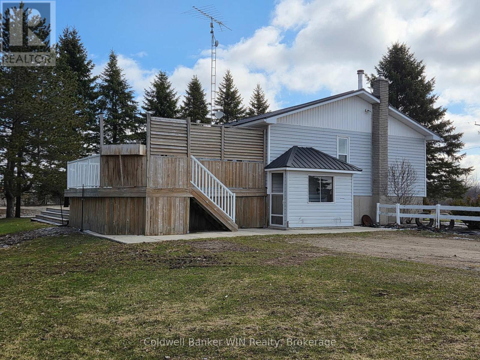 7324 5 Side Road E, Wellington North, Ontario  N0G 2L0 - Photo 2 - X12975204