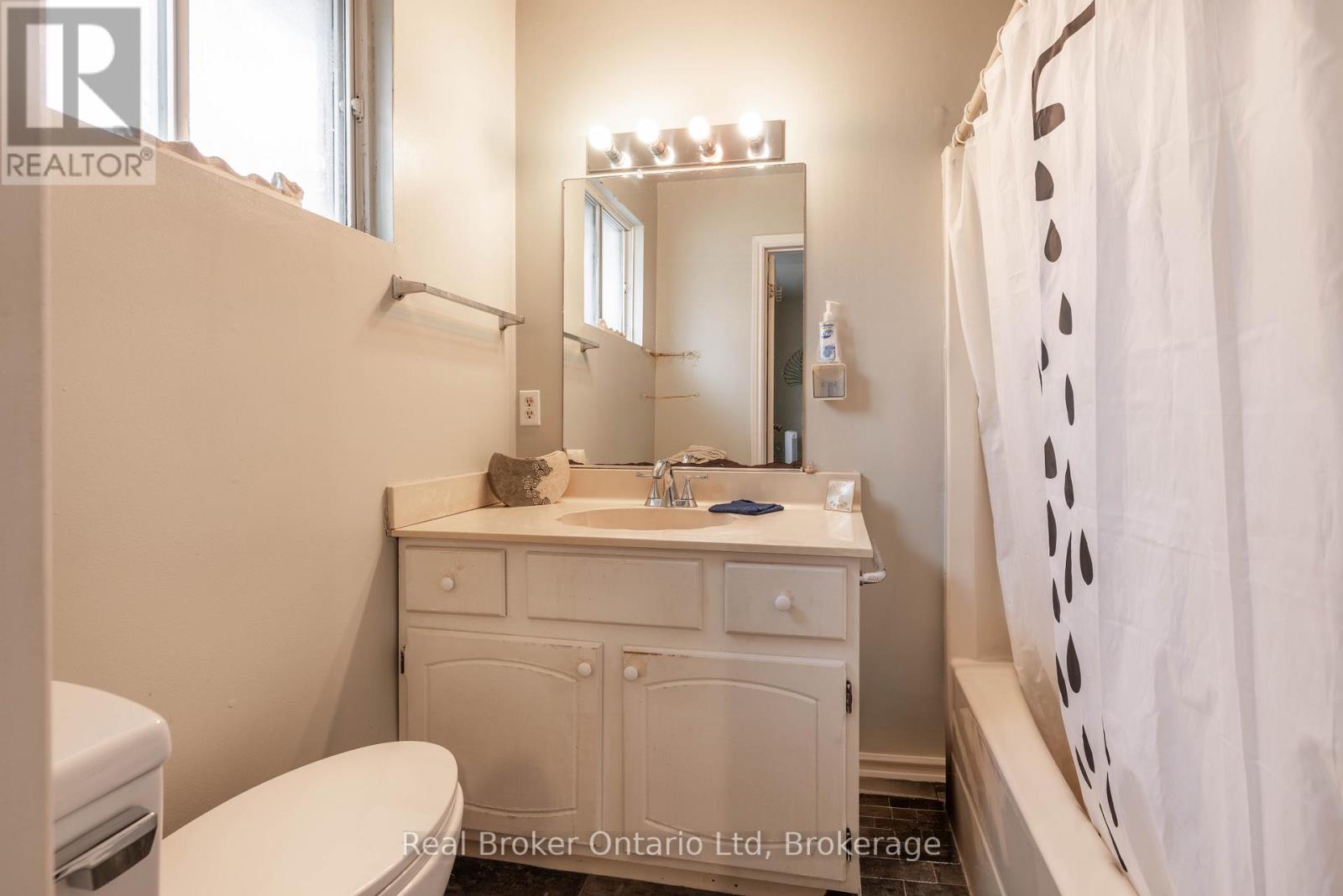 14 Mapleport Crescent S, South Bruce Peninsula, Ontario  N0H 2G0 - Photo 16 - X12975240