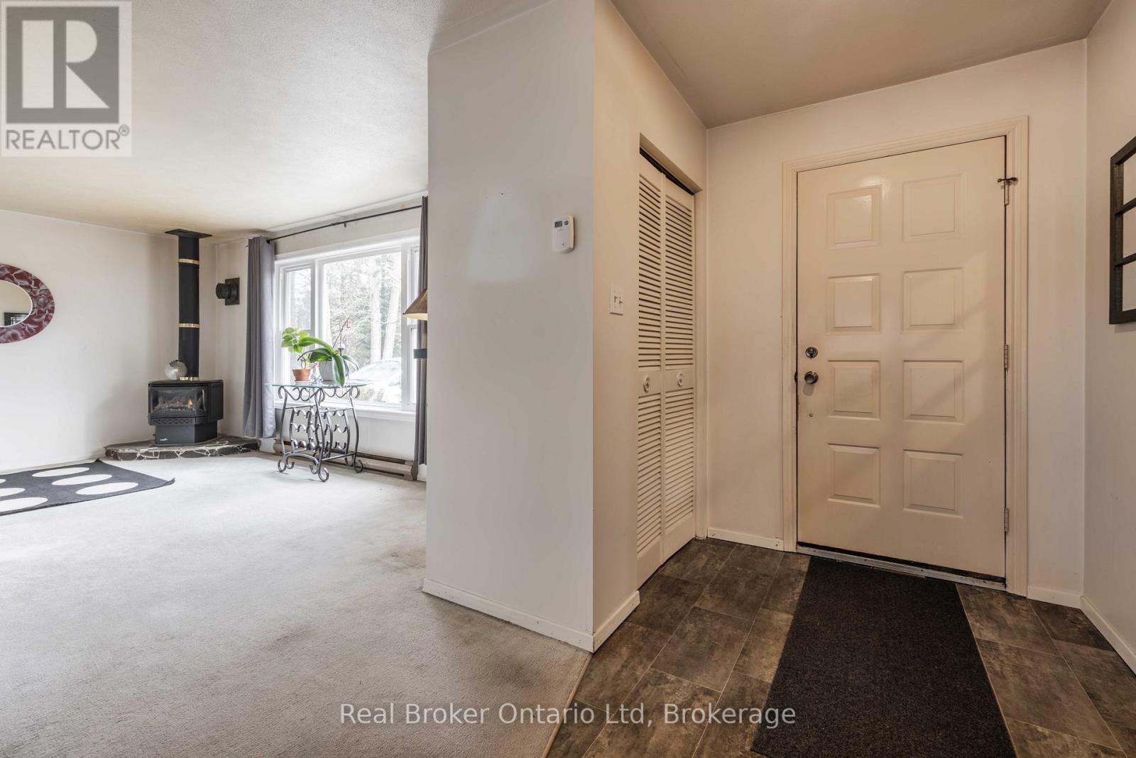 14 Mapleport Crescent S, South Bruce Peninsula, Ontario  N0H 2G0 - Photo 4 - X12975240