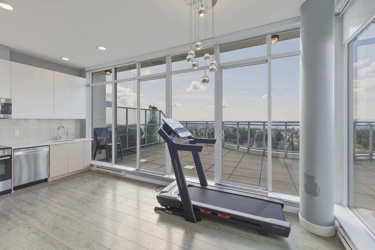 2701 13303 Central Avenue, Surrey, British Columbia V3T 0K6 - Photo 9 - R3106495