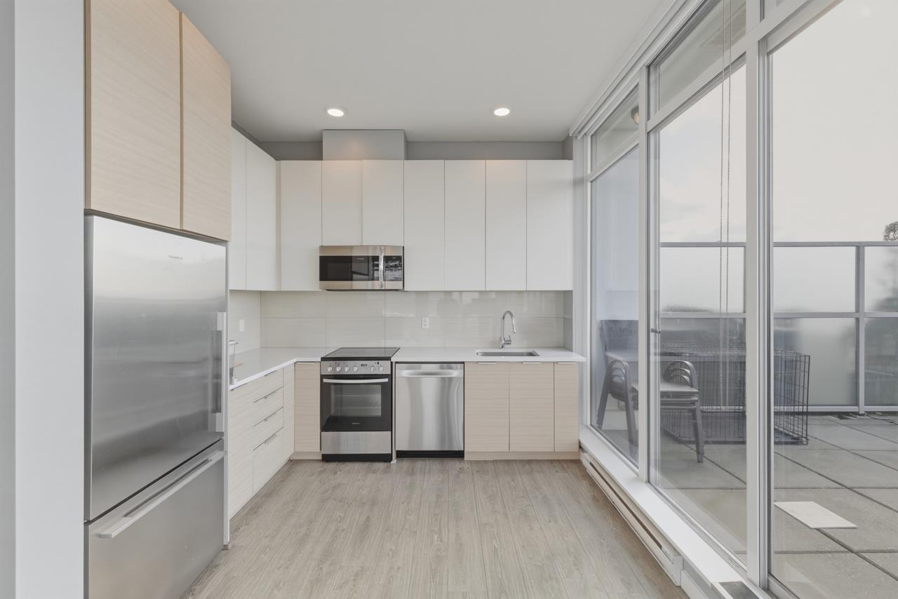 2701 13303 Central Avenue, Surrey, British Columbia V3T 0K6 - Photo 10 - R3106495