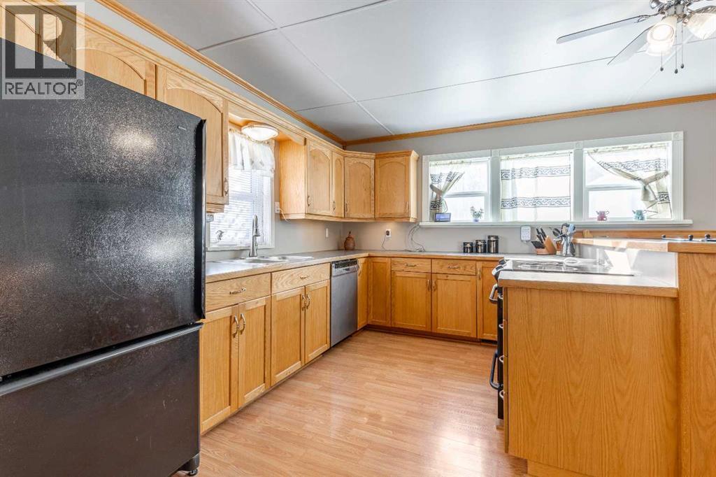 30058 Hwy 501, Cardston, Alberta  T0K 0K0 - Photo 4 - A2299466