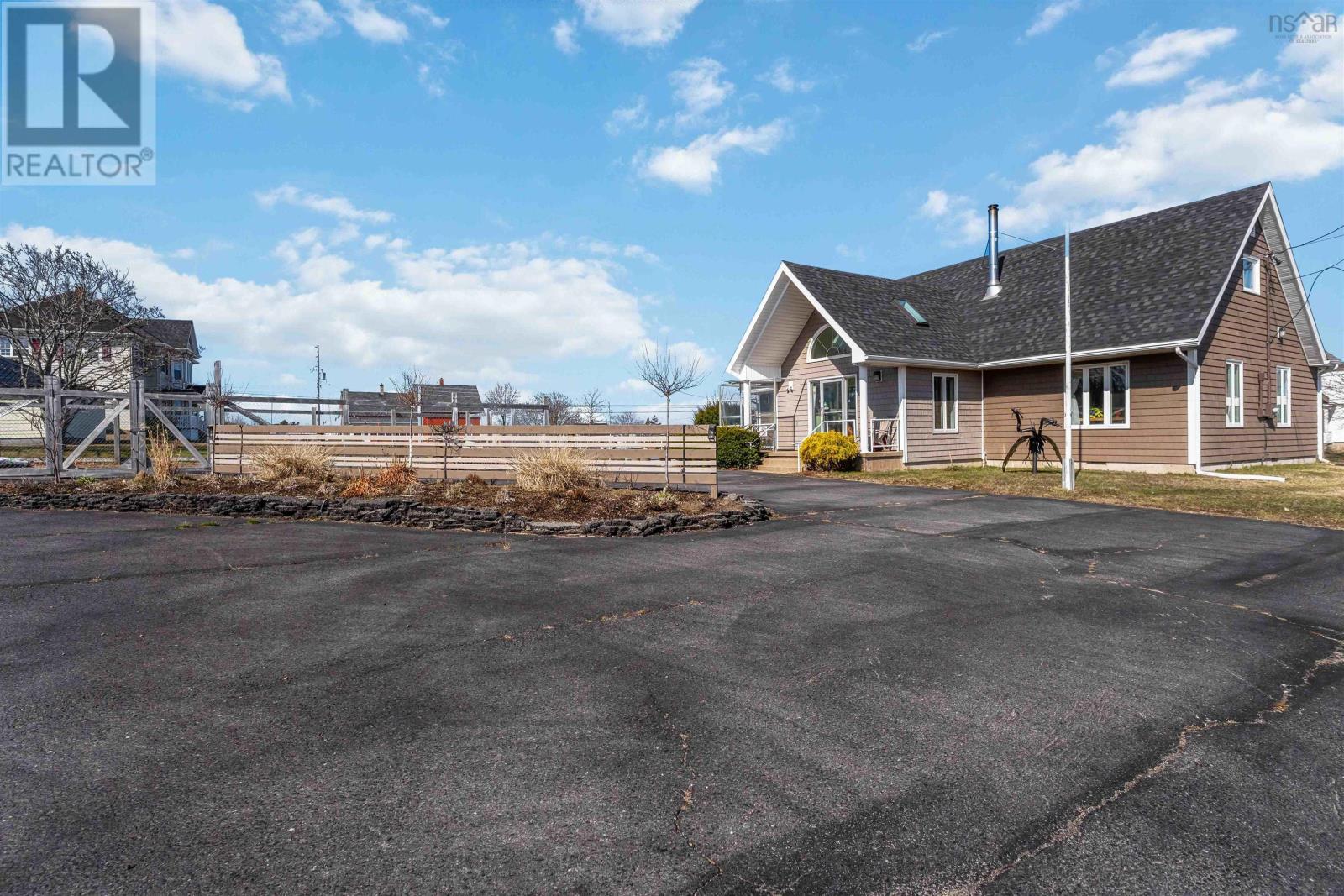 3213 Highway 1, Belliveaus Cove, Nova Scotia  B0W 3T0 - Photo 2 - 202606744