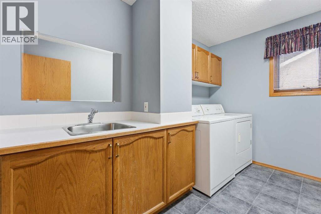 531 Sierra Morena Court Sw, Calgary, Alberta  T3H 3C2 - Photo 34 - A2297449