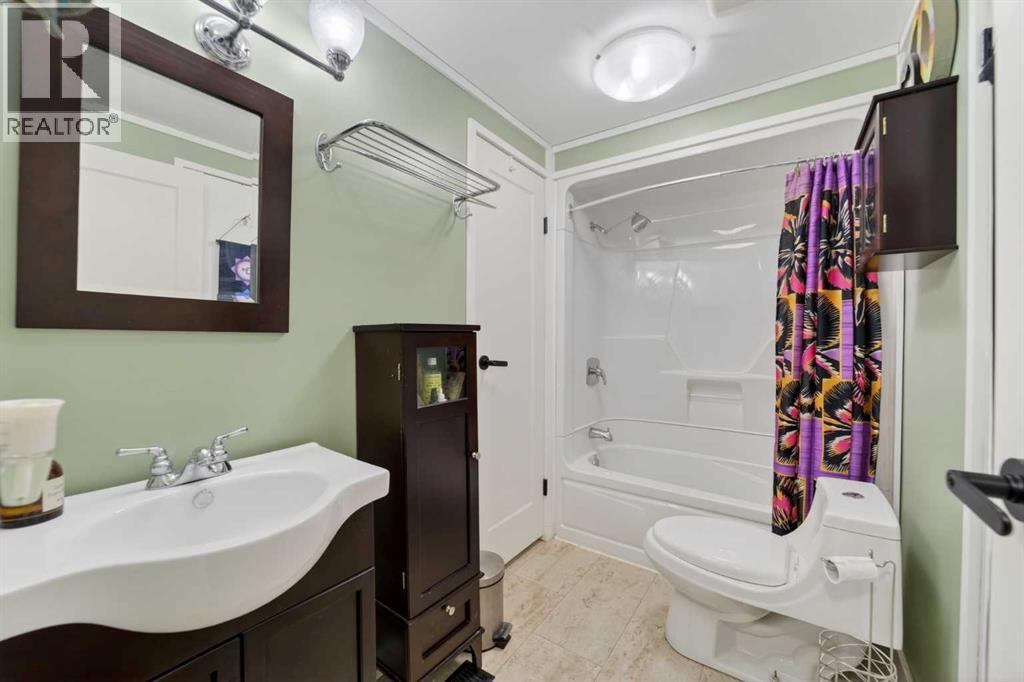 10 & 20, 30245 Range Road 12, Rural Mountain View County, Alberta  T0M 0N0 - Photo 15 - A2299460