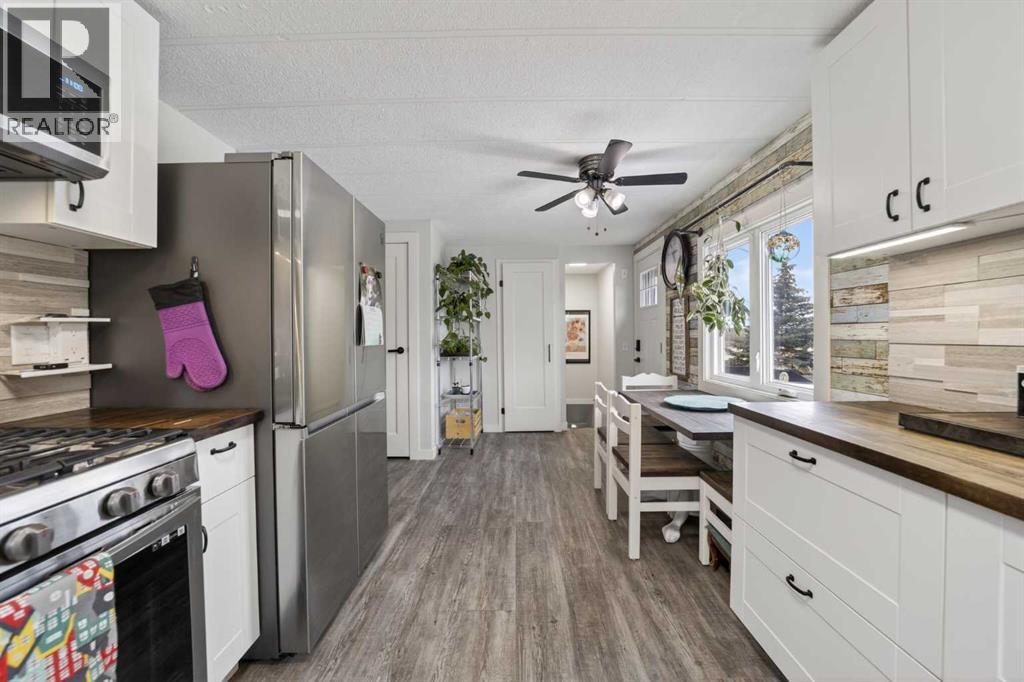 10 & 20, 30245 Range Road 12, Rural Mountain View County, Alberta  T0M 0N0 - Photo 8 - A2299460