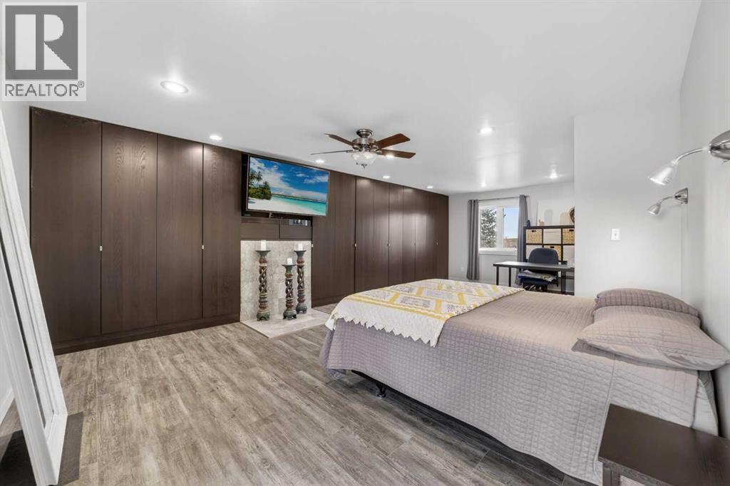 10 & 20, 30245 Range Road 12, Rural Mountain View County, Alberta  T0M 0N0 - Photo 9 - A2299460