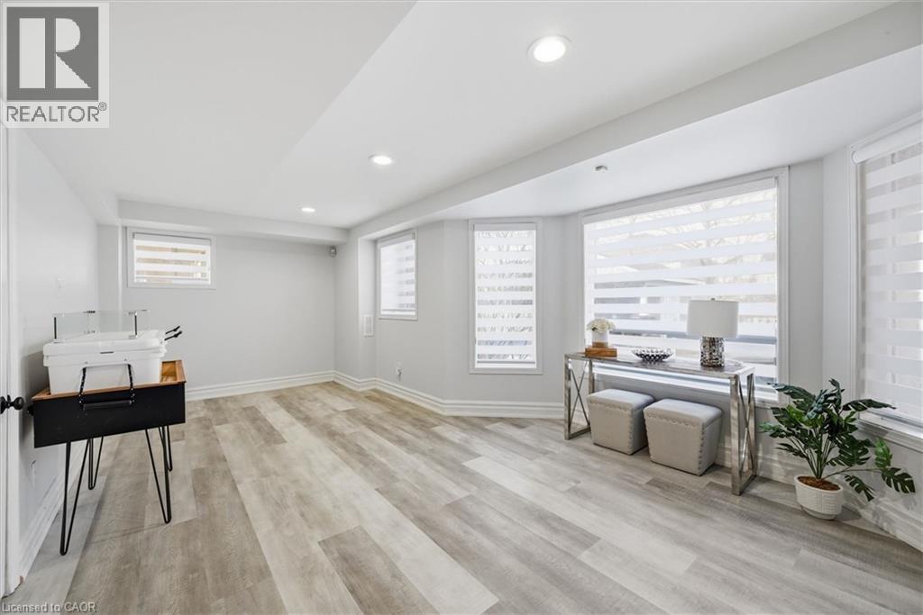 17 Fenwick Place, Waterdown, Ontario  L0R 2H5 - Photo 36 - 40818161